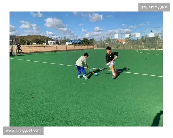 莫旗职校学生郭悦明：以前只喜欢打球，现在对制作传统“贝阔”也感兴趣