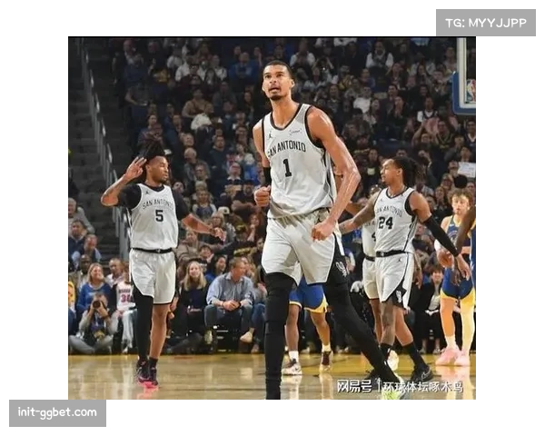 马刺127-113击败勇士取得10连胜，西部排名升至第二